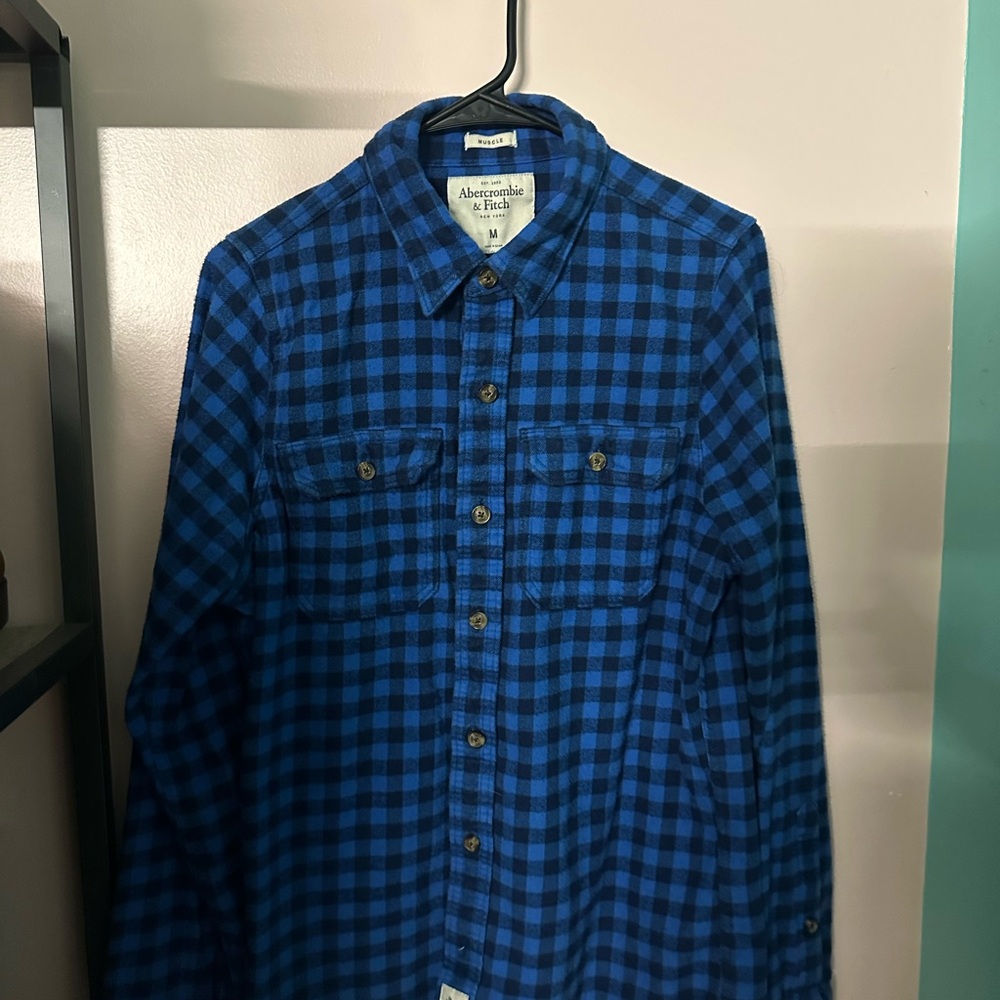 Abercrombie & Fitch Men's Black and Blue Plaid Shirt